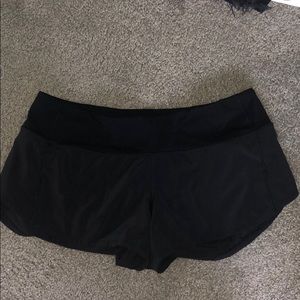 lulu lemon black workout a shorts